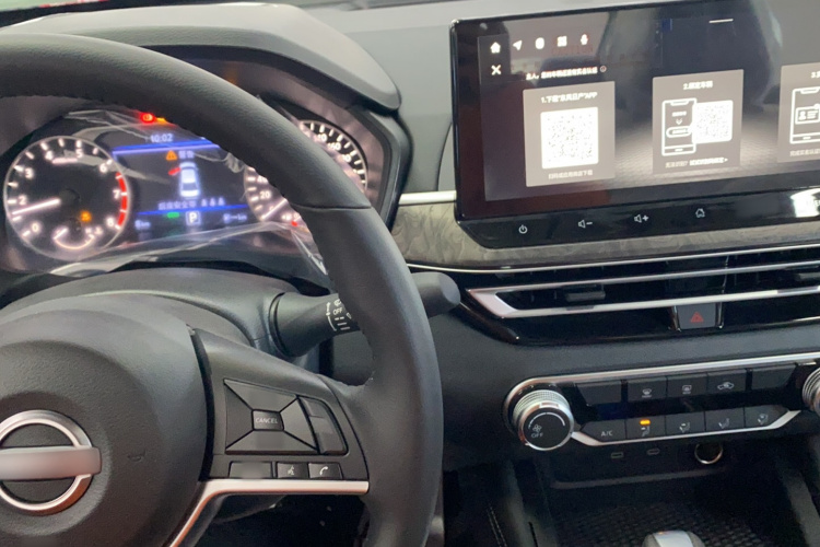 日产 天籁 2024款 2.0L XE 真心版中控内饰12