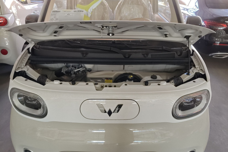 五菱汽车 宏光MINIEV 2024款 第三代 215km 青春版机舱底盘24