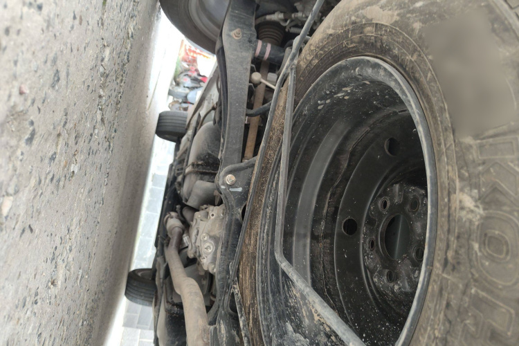 三菱 欧蓝德(进口) 2016款 2.4L 四驱精英版 5座局部细节9004