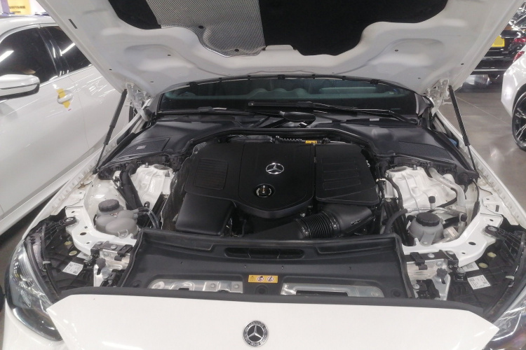 奔驰C级 2022款 改款 C 260 L 运动版机舱底盘24