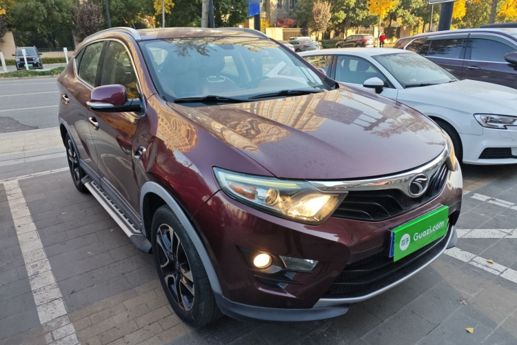 东南DX7 2015款 1.5T 手动豪华型车身外观3