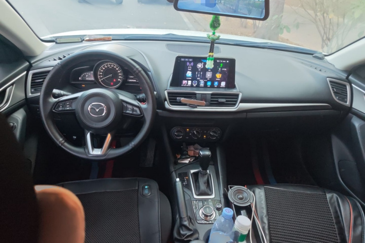 马自达3 昂克赛拉 2019款 云控版 三厢 1.5L 自动舒适型 国VI中控内饰12