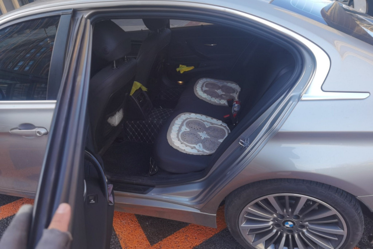 宝马3系 2018款 320Li 时尚型中控内饰21