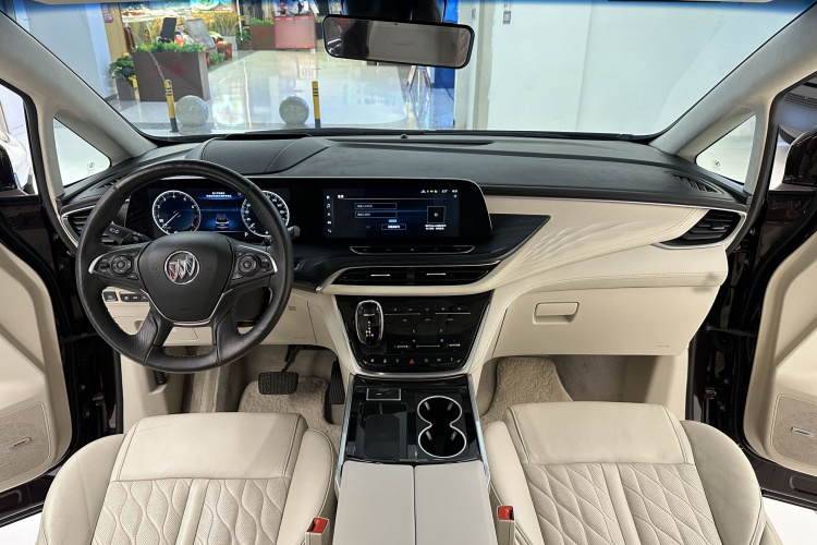 别克GL8 2020款 Avenir艾维亚 六座贤礼版中控内饰7015