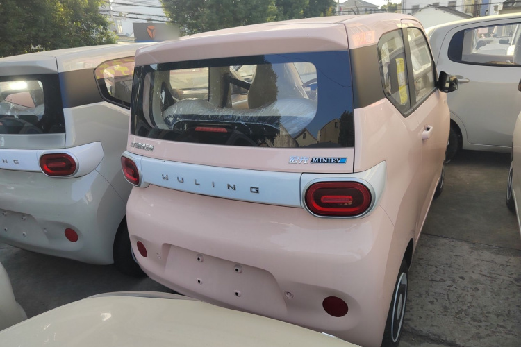 五菱汽车 宏光MINIEV 2024款 第三代 215km 青春版车身外观6