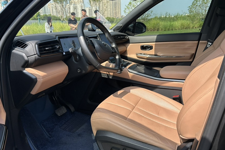 蔚来ES8 2020款 580KM 七座版局部细节19