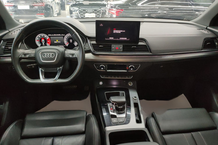 奥迪Q5L Sportback 2021款 40 TFSI 时尚型中控内饰7002