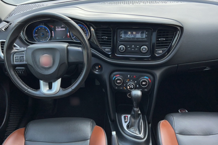 菲亚特 菲翔 2015款 1.4T 自动劲享版中控内饰7003