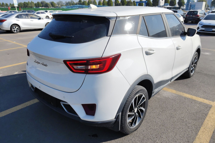 众泰T300 2017款 1.5L 手动豪华型车身外观7