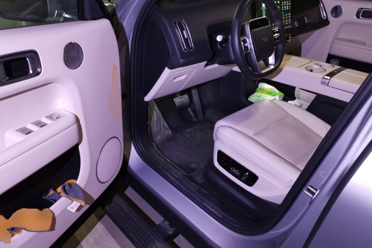理想汽车 理想L9 2024款 Ultra中控内饰20