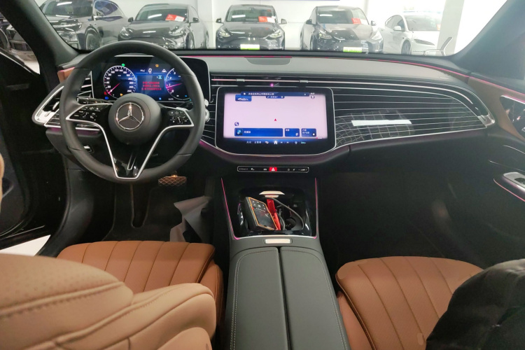 奔驰E级 2025款 改款 E 260 L中控内饰12