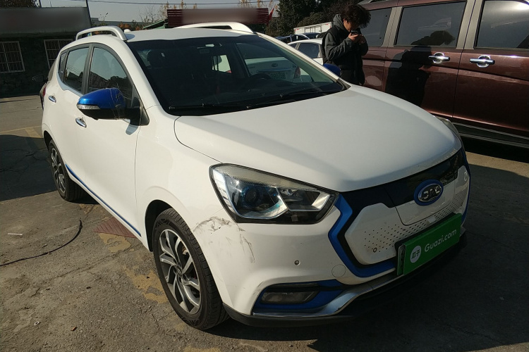 江汽集团 江淮iEV7S 2017款 智尊型车身外观3