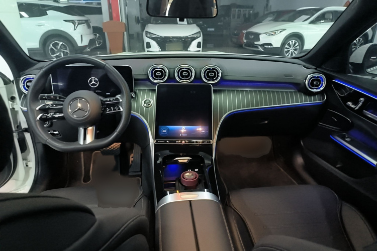 奔驰C级 2024款 C 260 L 运动版中控内饰7002