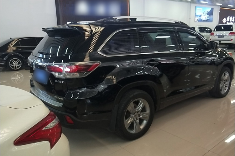 丰田 汉兰达 2015款 2.0T 四驱豪华版 7座车身外观7