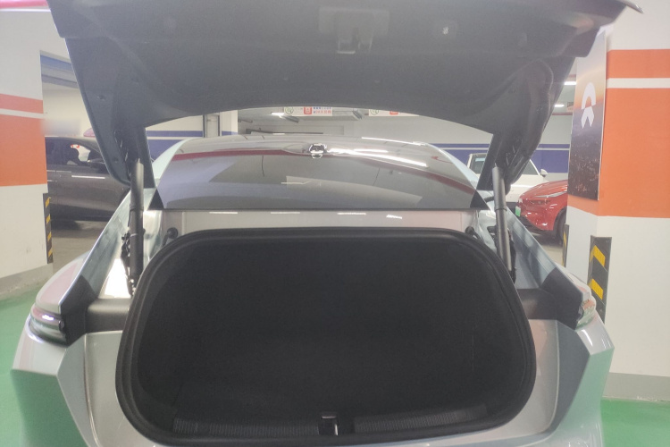 蔚来ET5 2024款 75kWh机舱底盘23