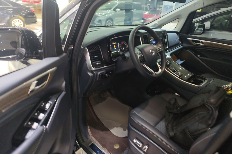 广汽传祺 传祺M8 2023款 领秀系列 390T 豪华版中控内饰20