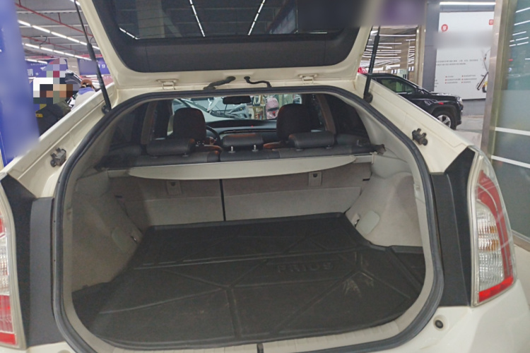 丰田 普锐斯 2012款 1.8L 豪华先进版局部细节23