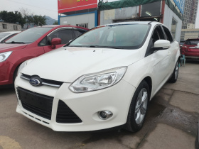 福特 福克斯 2012款 三厢 1.6L 自动风尚型