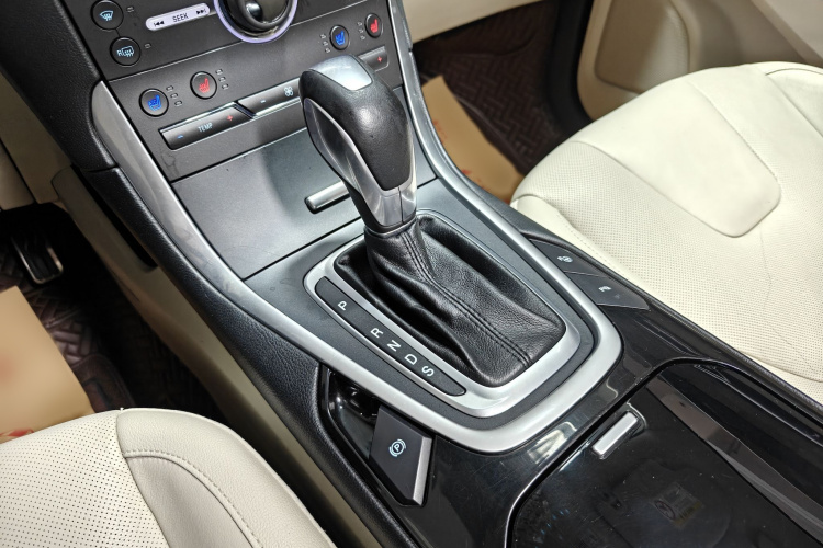 福特 锐界 2015款 2.7T GTDi 四驱尊锐型 7座中控内饰7009