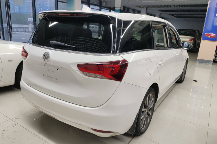 别克GL6 2018款 18T 6座尊贵型车身外观7