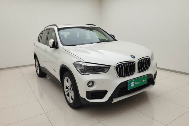 宝马X1 2016款 sDrive18Li 尊享型车身外观3