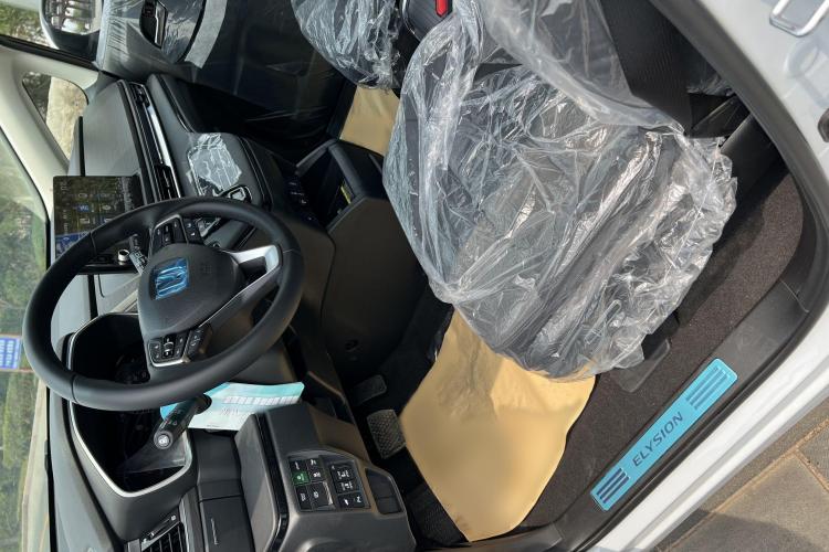 本田 艾力绅 2024款 2.0L e:HEV 豪华版中控内饰7002