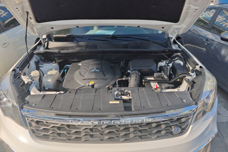 猎豹汽车 猎豹CS10 2017款 2.0T 自动豪华型机舱底盘24