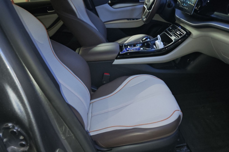 比亚迪 秦PLUS 2024款 荣耀版 EV 510KM领先型局部细节41