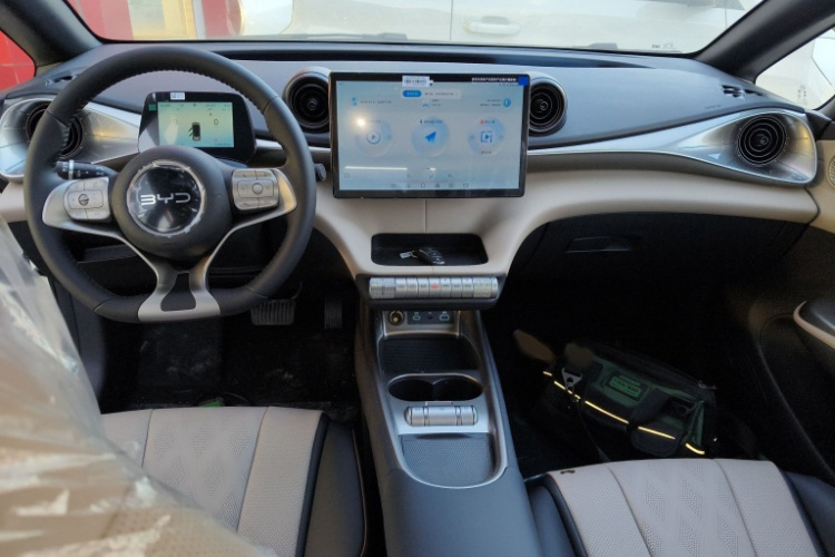 比亚迪 海豚 2025款 420km 自由版中控内饰7002