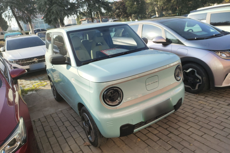 吉利银河 2023款 熊猫mini 200km 灵动熊车身外观3