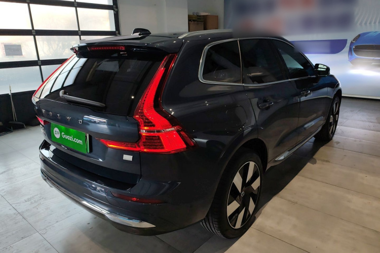 沃尔沃XC60新能源 2024款 T8 插电混动 长续航四驱智远豪华版车身外观7