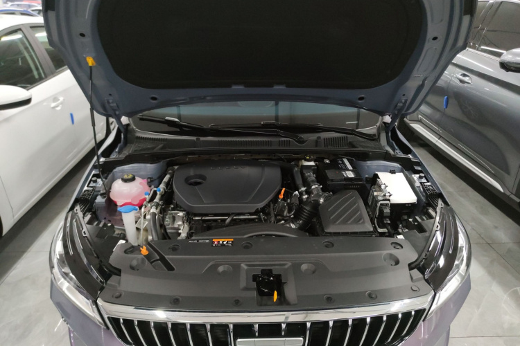 吉利汽车 帝豪 2026款 第4代 400万纪念款 1.5L 手动超越型机舱底盘24