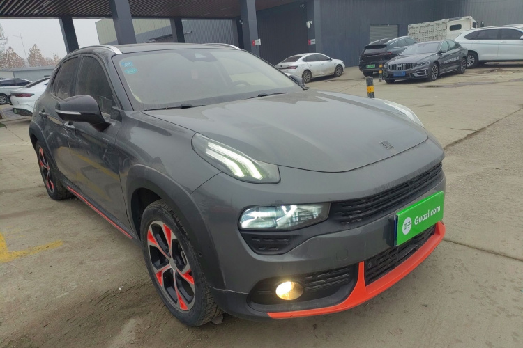 领克02 2020款 1.5T DCT两驱耀Pro版车身外观3