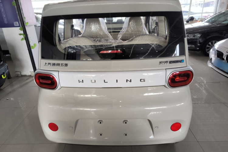 五菱汽车 宏光MINIEV 2024款 第三代 215km 青春版车身外观6