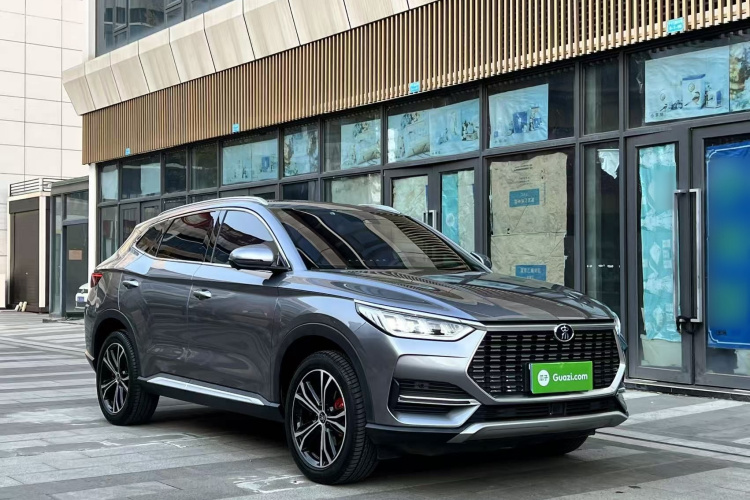 比亚迪 宋PLUS 2020款 1.5T 自动尊贵型车身外观3