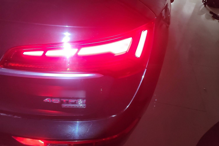 奥迪Q5L 2022款 45T 豪华致雅型车身外观6006