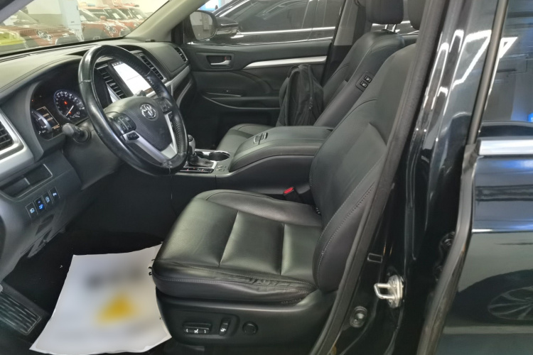 丰田 汉兰达 2018款 2.0T 四驱豪华版 7座 国V中控内饰19