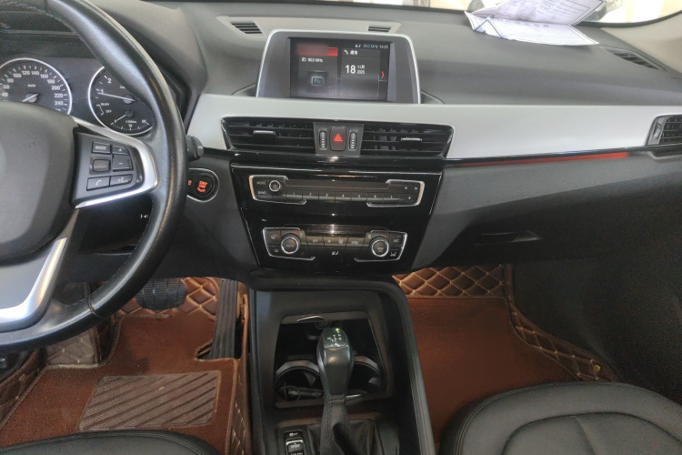 宝马X1 2018款 sDrive20Li 领先型局部细节16