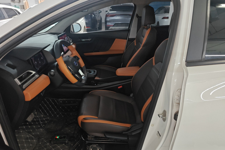 比亚迪e2 2020款 升级版 高续航版 豪华型中控内饰19