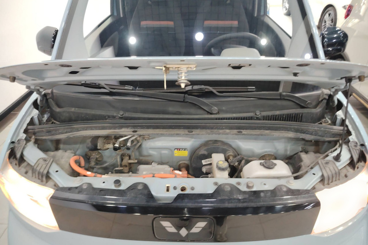 五菱汽车 宏光MINIEV 2021款 马卡龙夹心款 170km 磷酸铁锂机舱底盘24