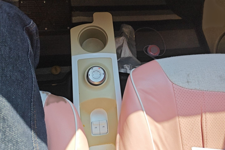 五菱汽车 宏光MINIEV 2024款 第三代 215km 进阶版局部细节18