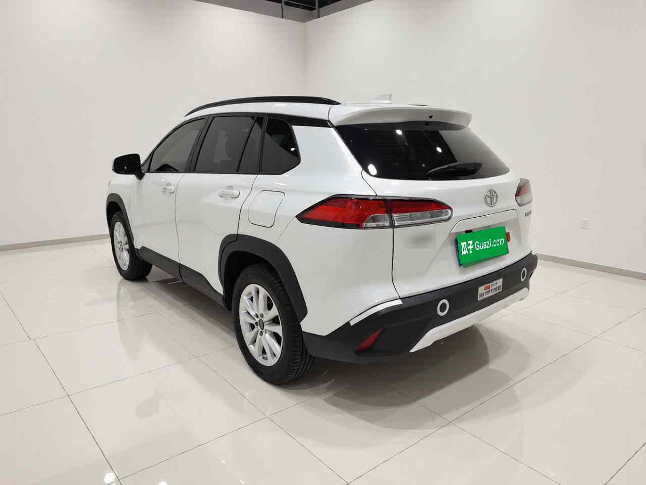 丰田 卡罗拉锐放 2023款 2.0L 先锋版(3)