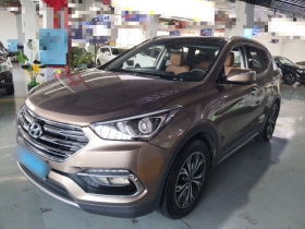 现代 胜达 2017款 2.0T 自动两驱智能型 7座