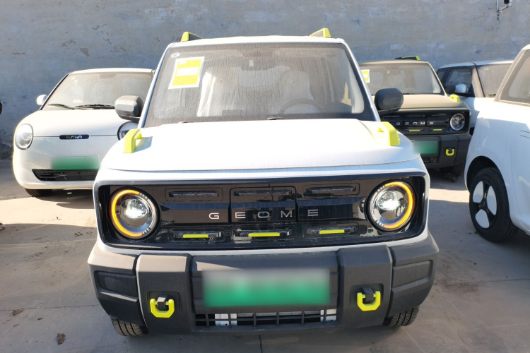 吉利银河 2025款 210km 熊猫骑士车身外观2