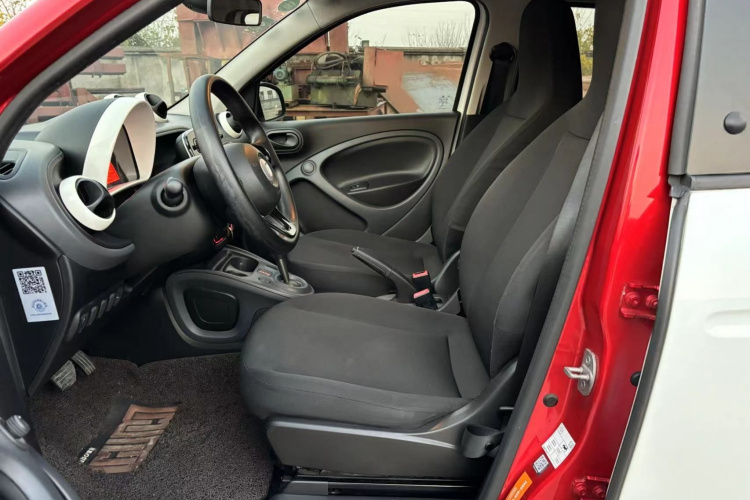 smart forfour 2016款 1.0L 52千瓦灵动版局部细节19