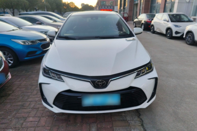 丰田 卡罗拉 2021款 1.2T S-CVT 豪华版车身外观2