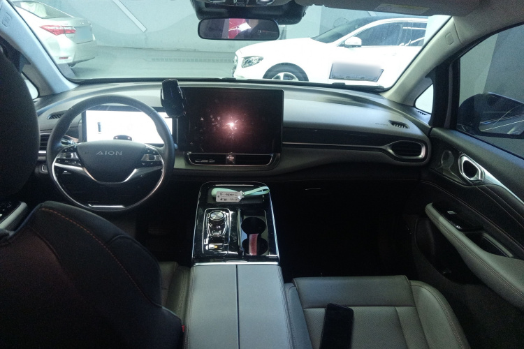 埃安 AION V 2021款 Plus 80 智享科技版 三元锂中控内饰7002