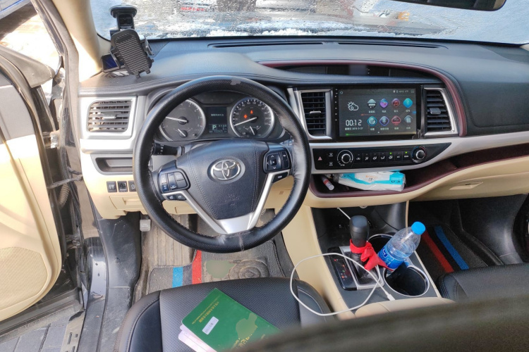 丰田 汉兰达 2017款 2.0T 两驱精英版 5座中控内饰13