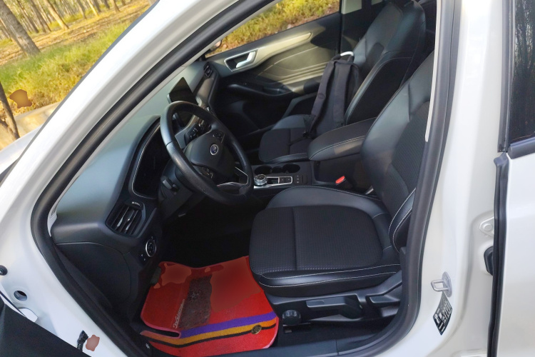 福特 福克斯 2020款 三厢 EcoBoost 180 自动锋潮型中控内饰19