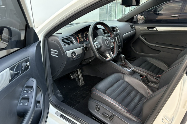 大众 速腾 2013款 2.0TSI GLI中控内饰7004